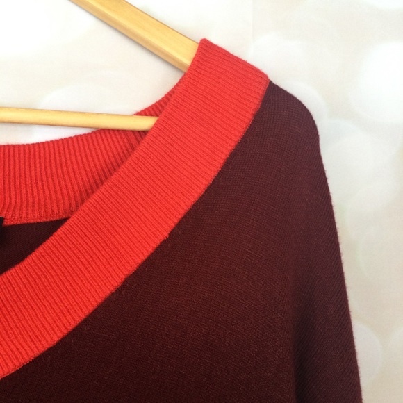 Express NWT Oversized Deep V-Neck Tunic Sweater - Picture 6 of 8